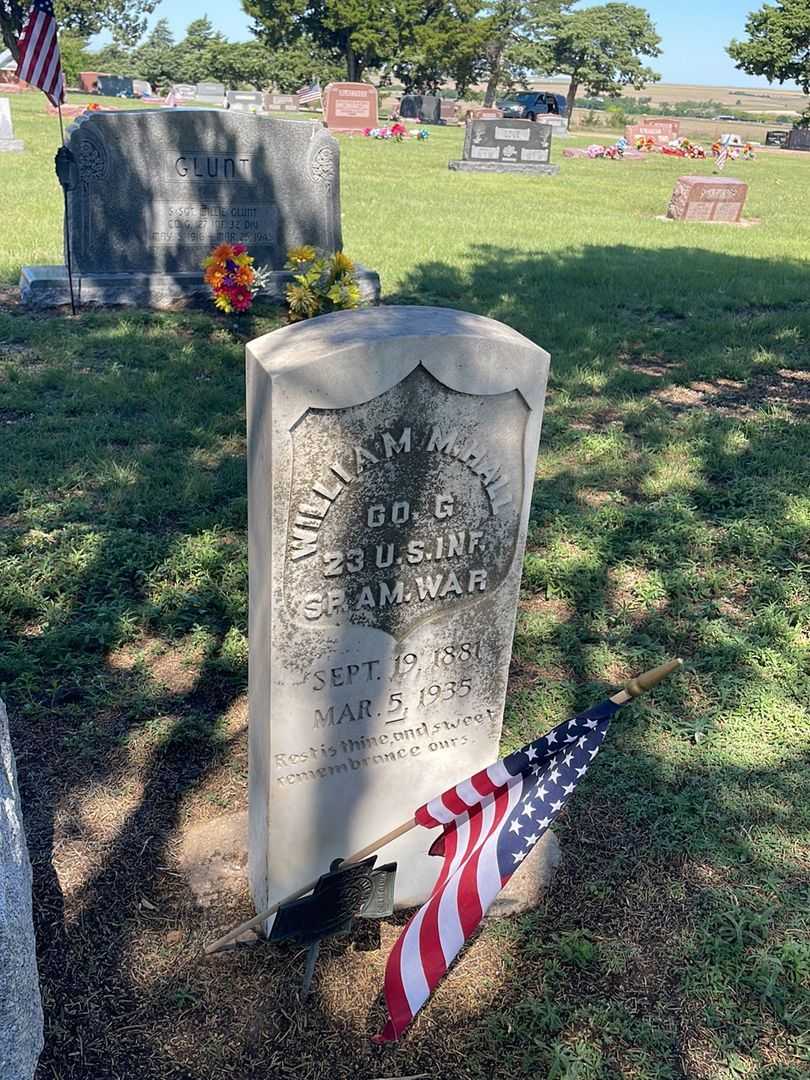 Willam M. Hall's grave. Photo 3