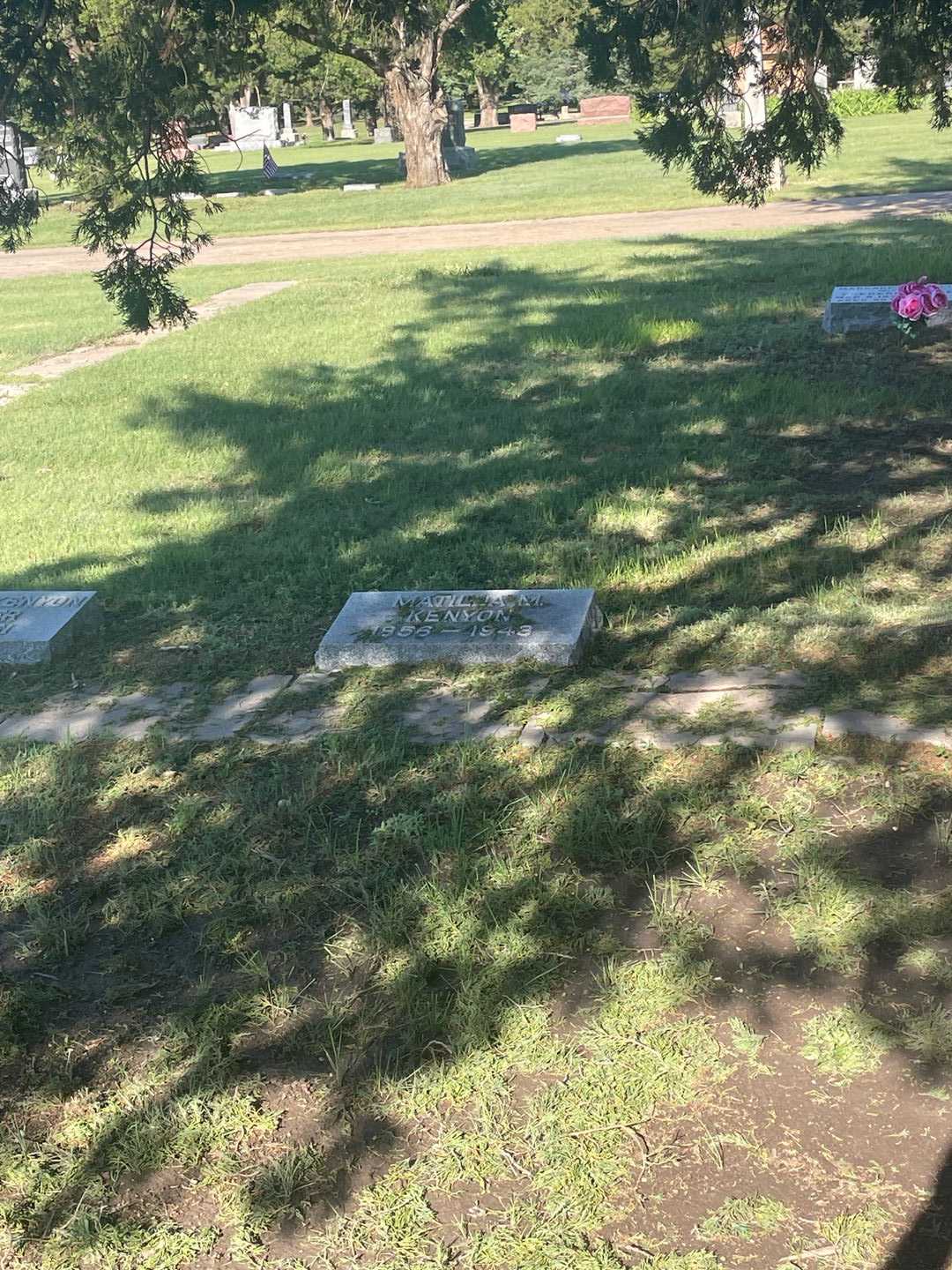 Matilda M. Kenyon's grave. Photo 1