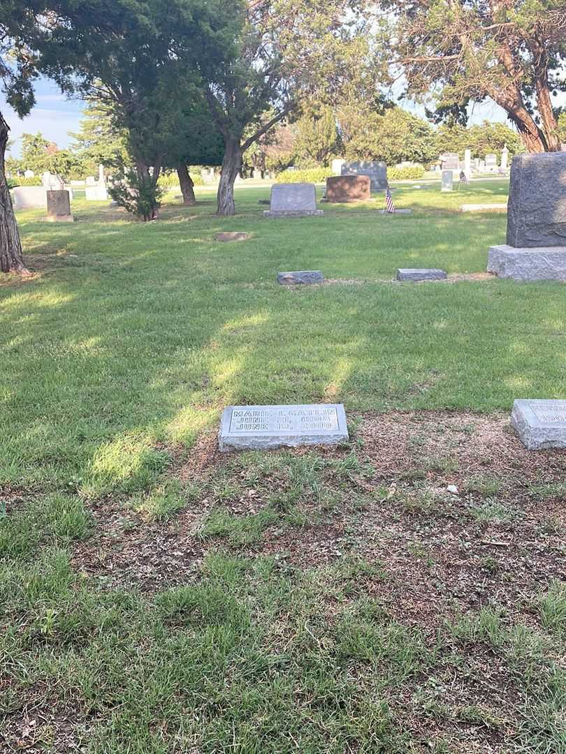 Marie I. Gatlin's grave. Photo 2