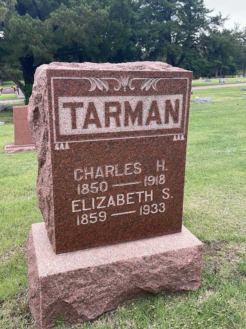 Charles H. Tarman's grave. Photo 2