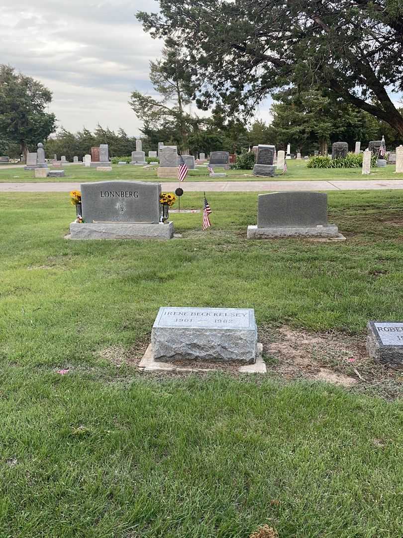 Irene Beck Kelsey's grave. Photo 1