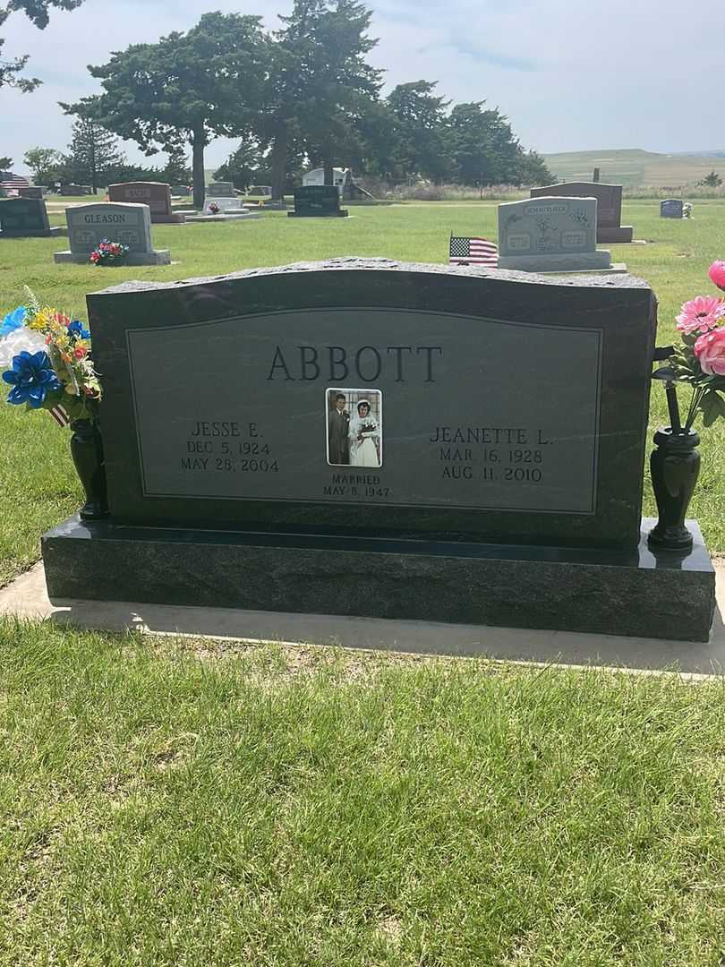 Jesse Eugene Abbott's grave. Photo 2