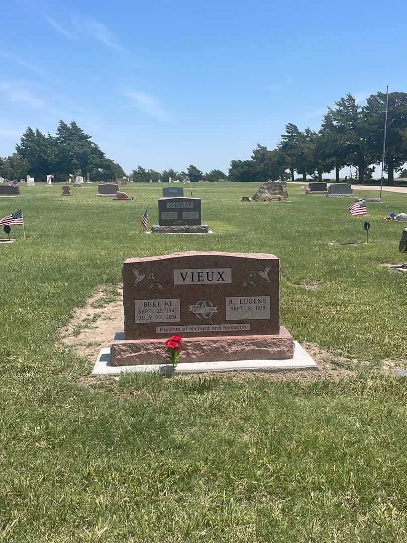 Beki Jo Vieux's grave. Photo 2