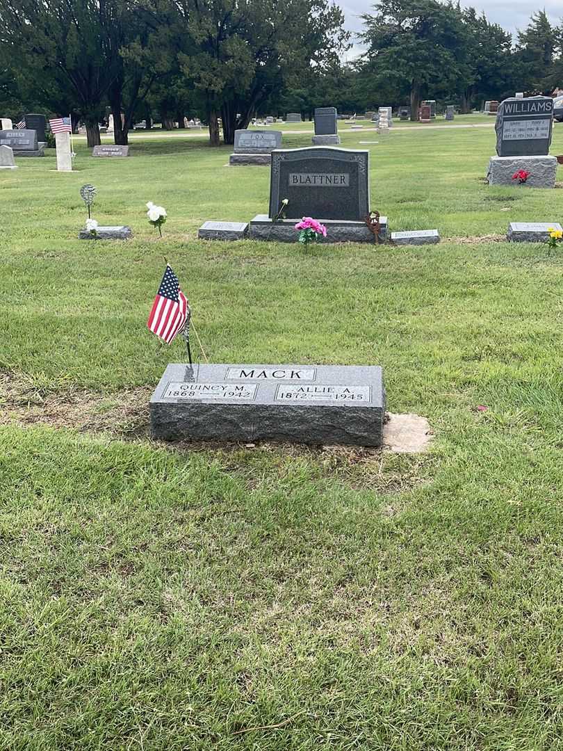 Allie A. Mack's grave. Photo 1
