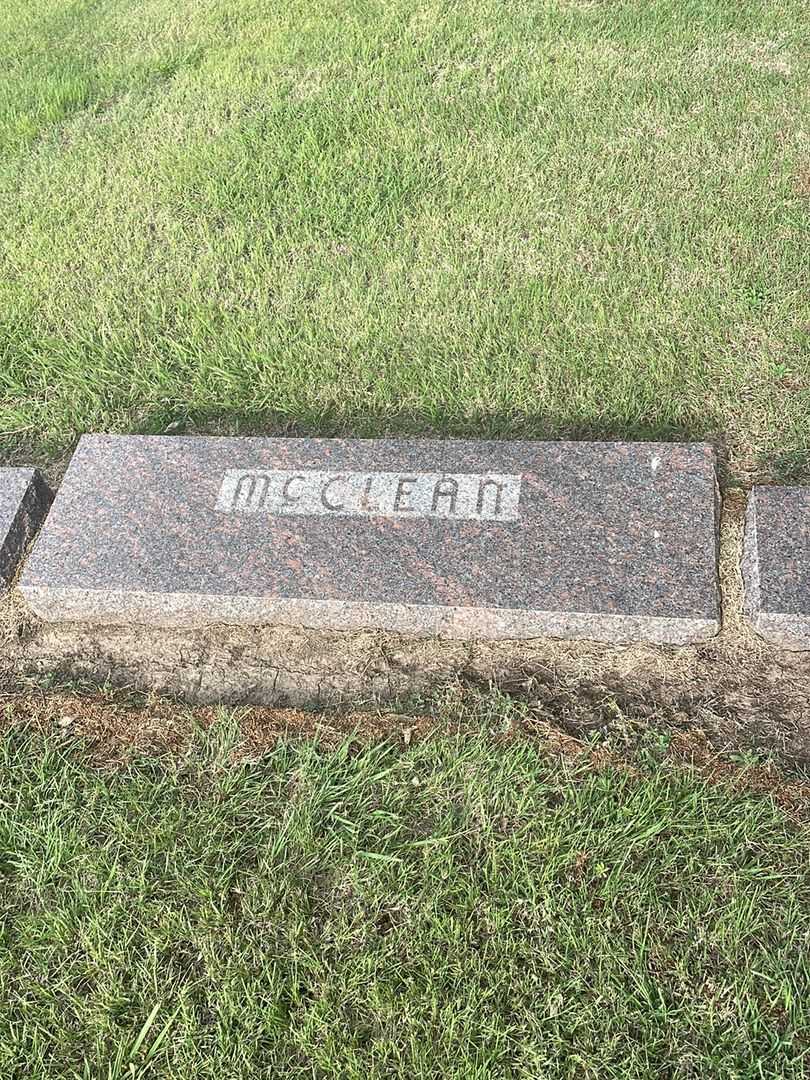 Edna I. Wallen McClean's grave. Photo 1