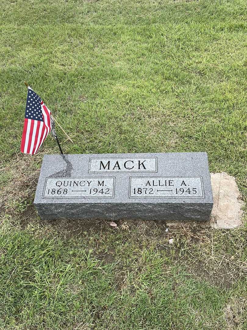 Allie A. Mack's grave. Photo 2
