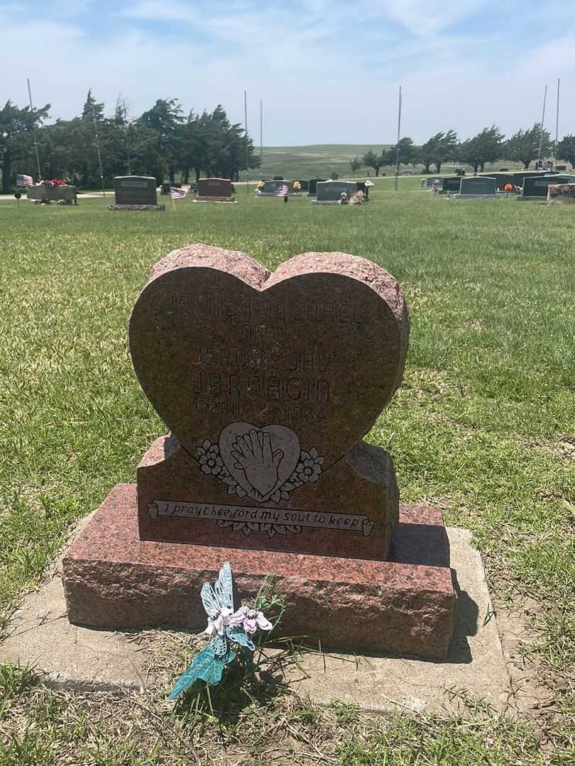 Joshua Michael Jarnagin's grave. Photo 2