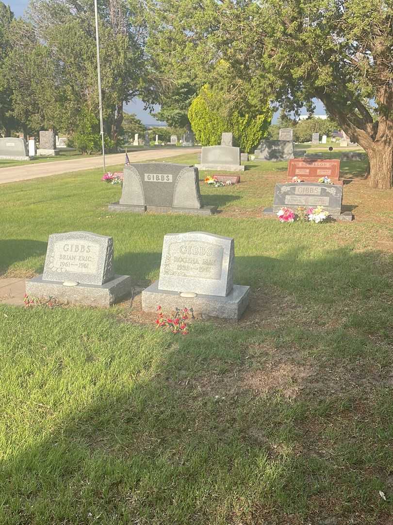 Rogena Mae Gibbs's grave. Photo 1