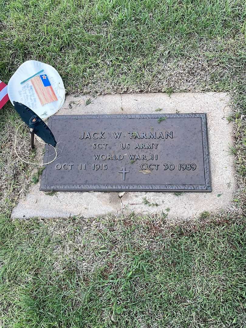 Jack W. Tarman's grave. Photo 3