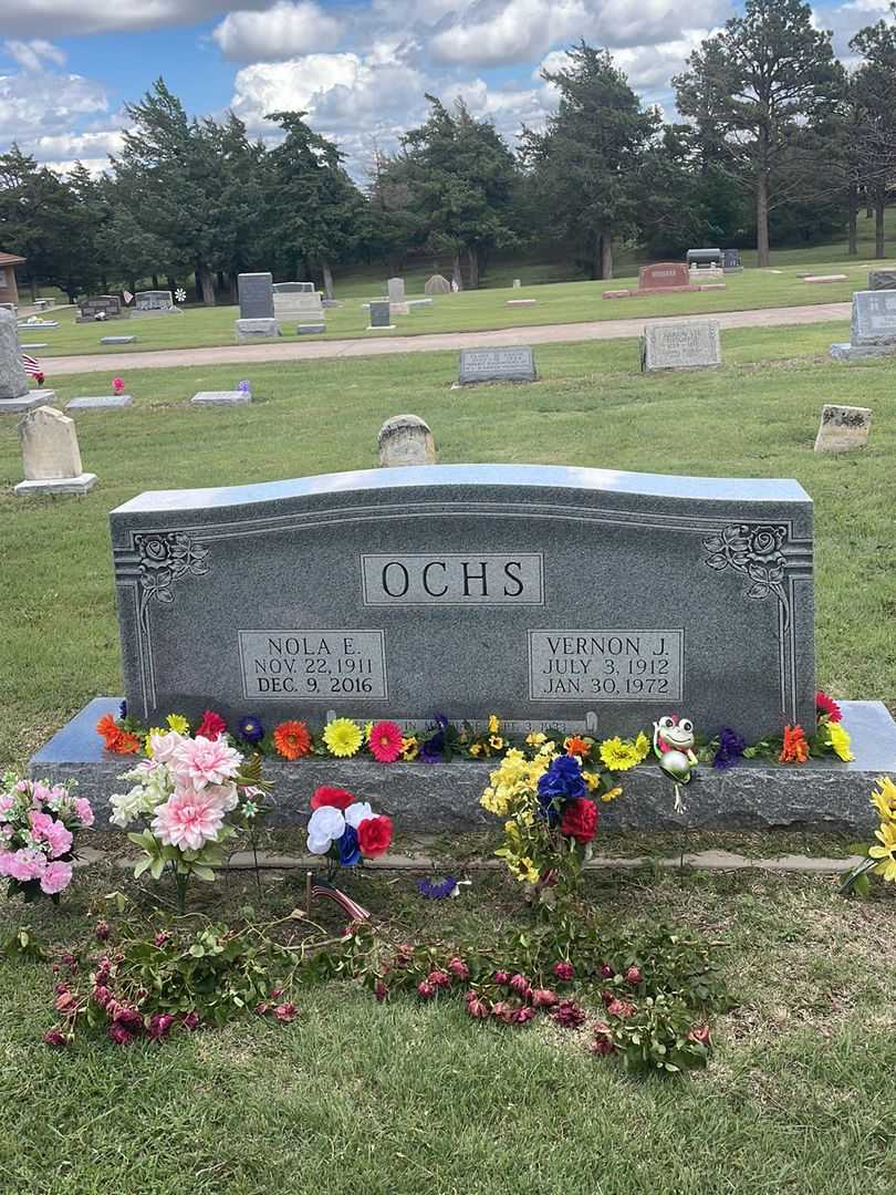 Nola Essie Ochs's grave. Photo 2