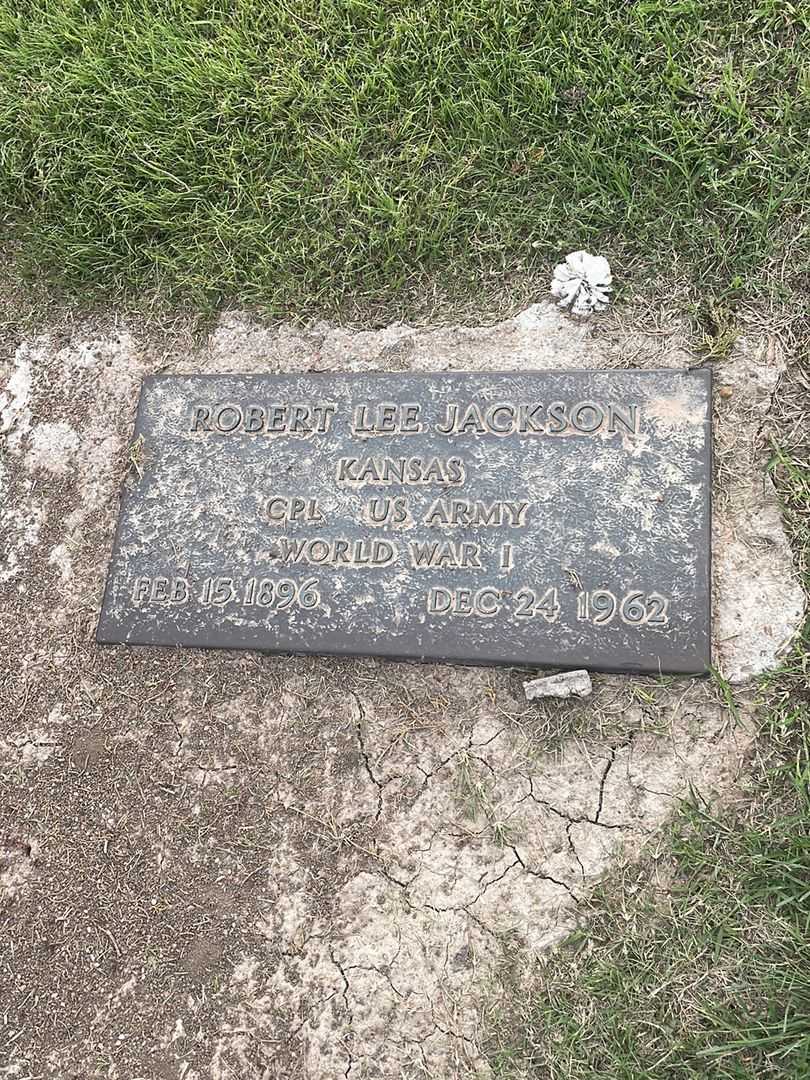 Robert L. Jackson's grave. Photo 3