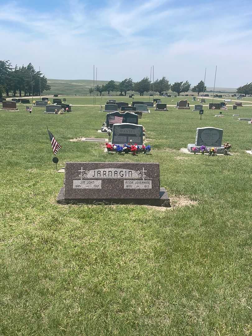 Jim John Jarnagin's grave. Photo 1