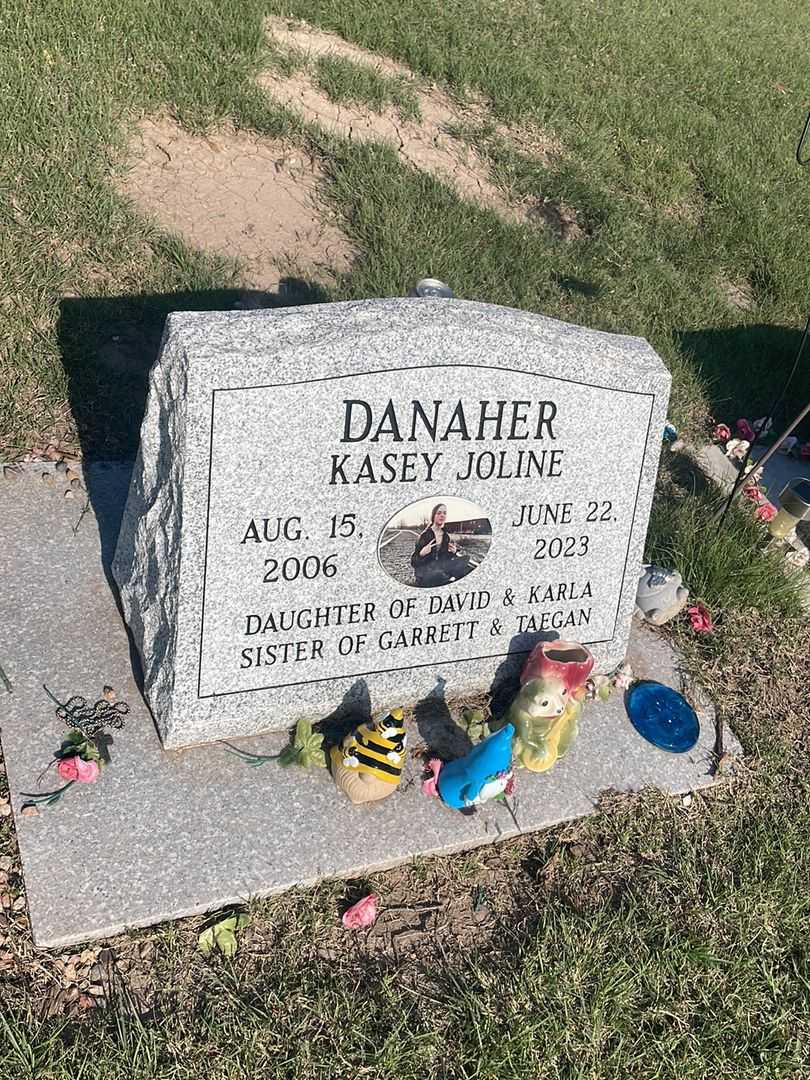 Kasey Joline Danaher's grave. Photo 1