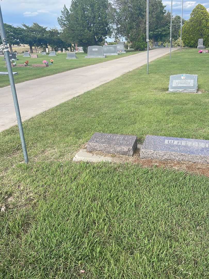 Joseph E. Wallen's grave. Photo 2
