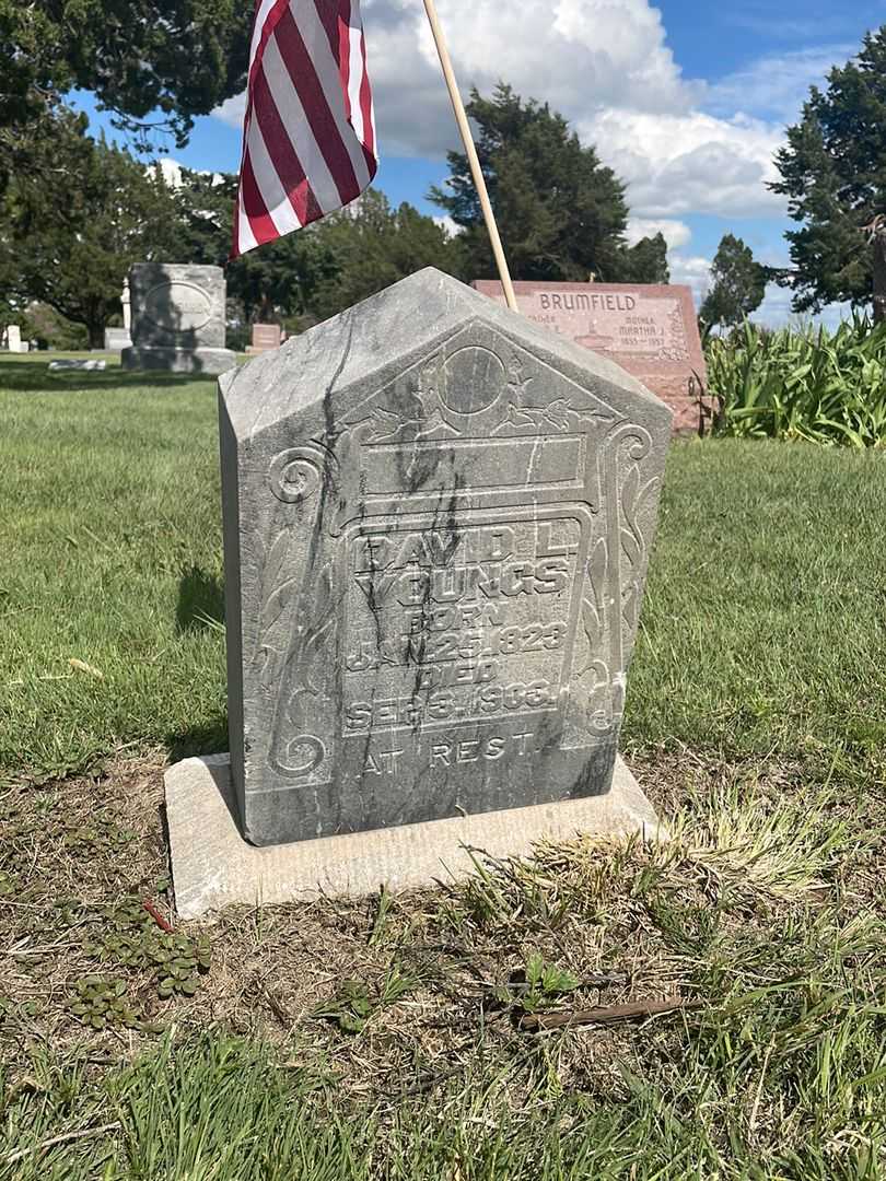 David L. Young's grave. Photo 2
