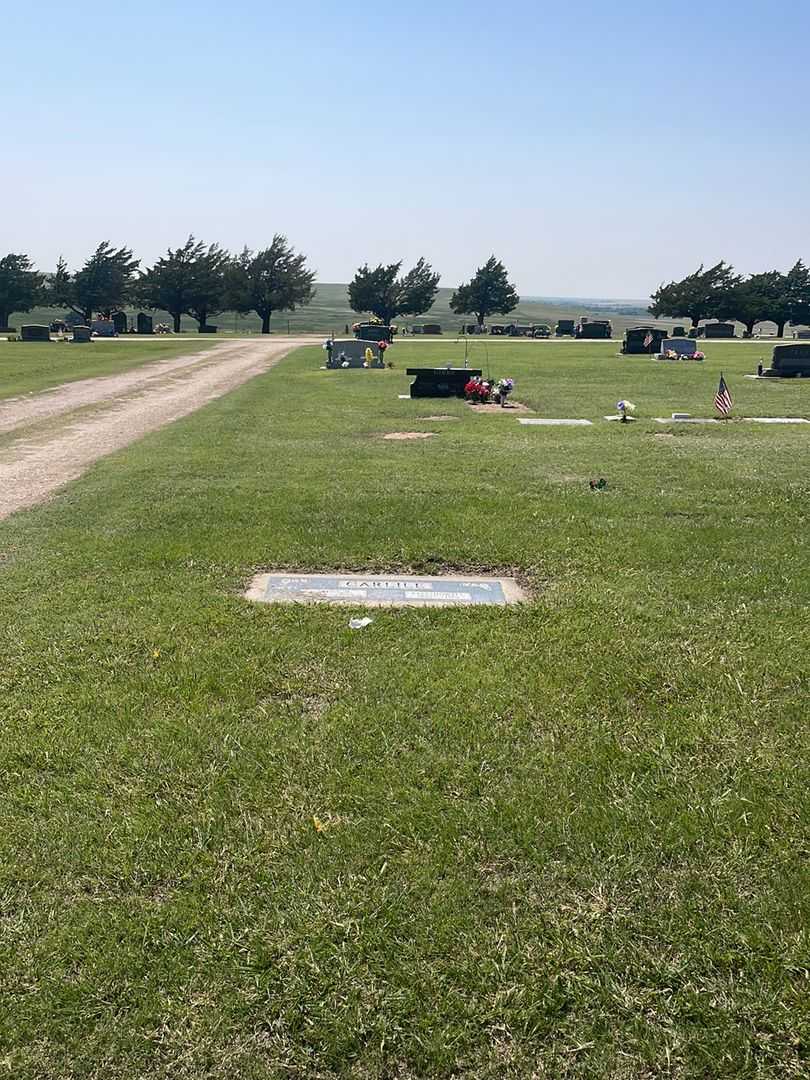 Bess Howell Carlile's grave. Photo 1