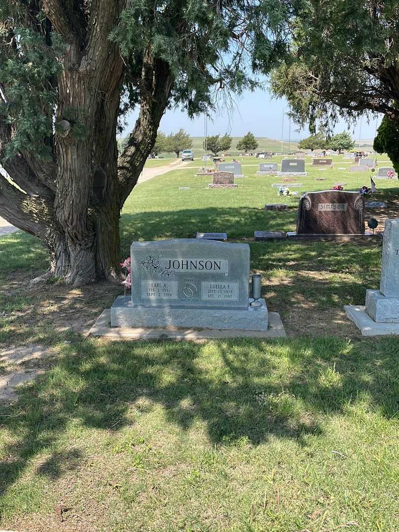 Earl Allen Johnson's grave. Photo 1