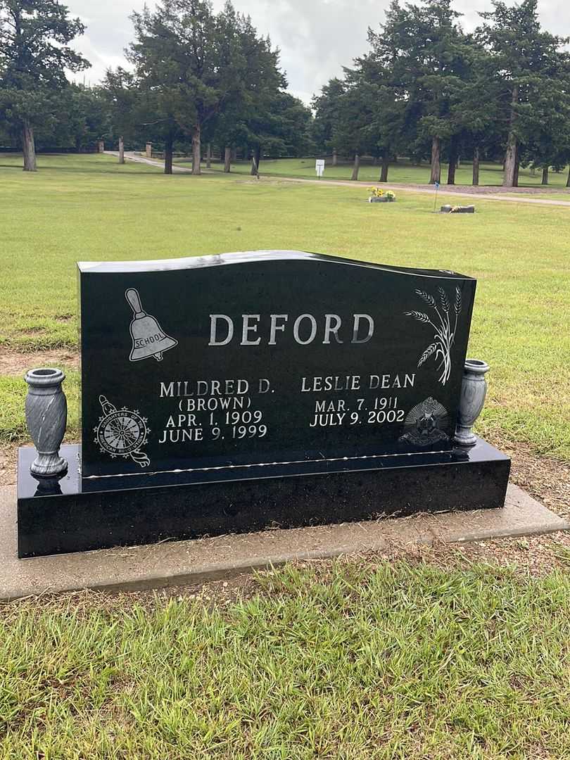 Leslie Dean DeFord's grave. Photo 2