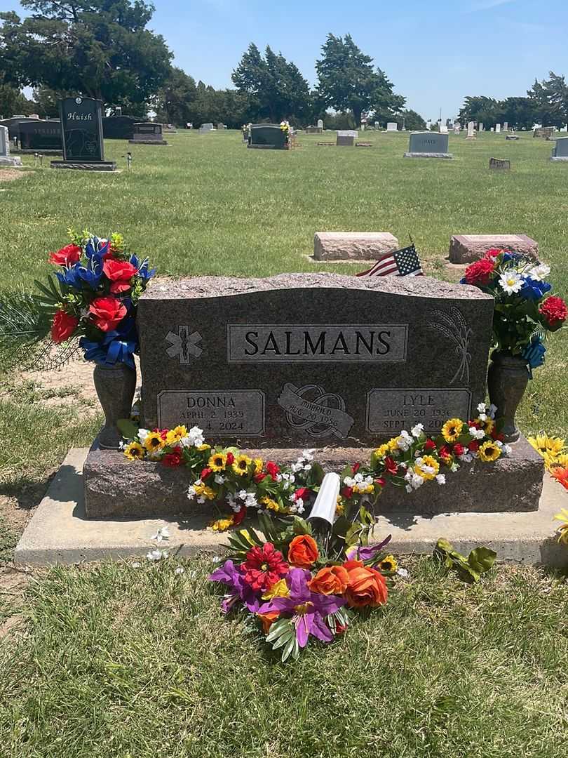 Donna Ruth Salmans's grave. Photo 2