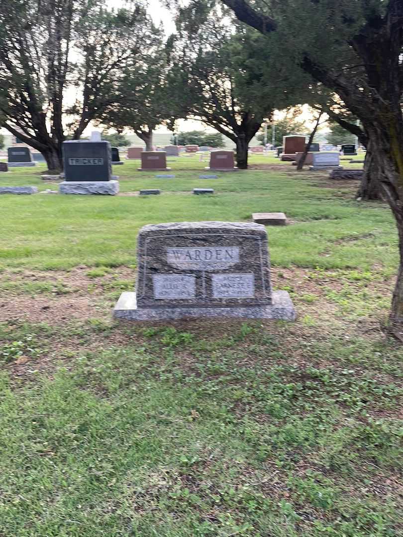 Allie A. Warden's grave. Photo 1