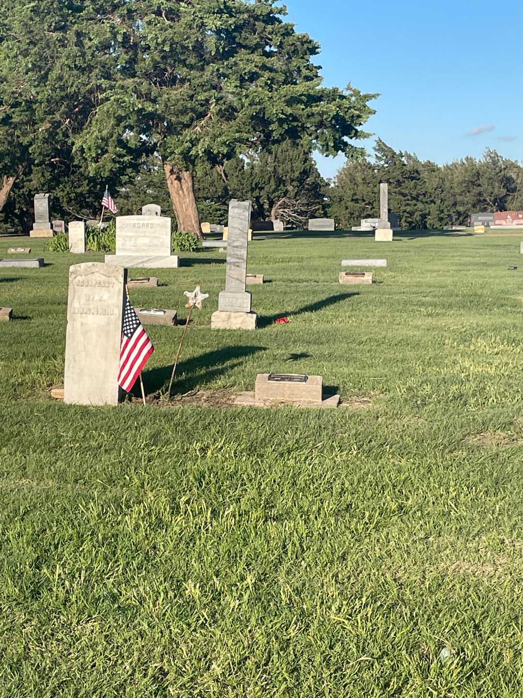 M. Payne's grave. Photo 1