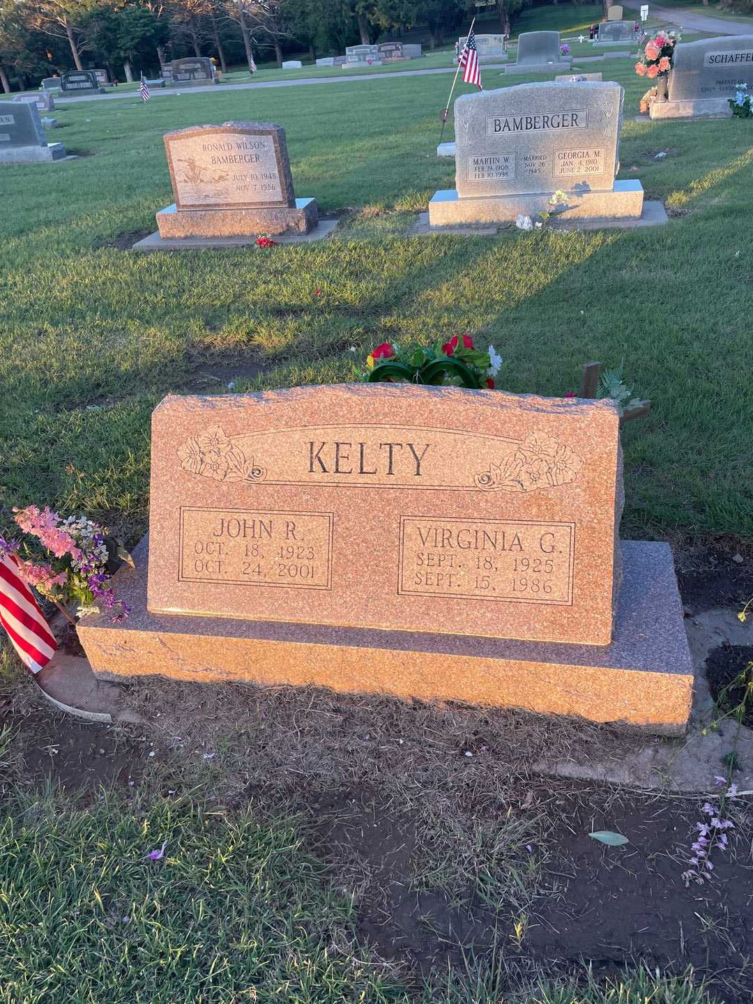 Virginia G. Kelty's grave. Photo 1