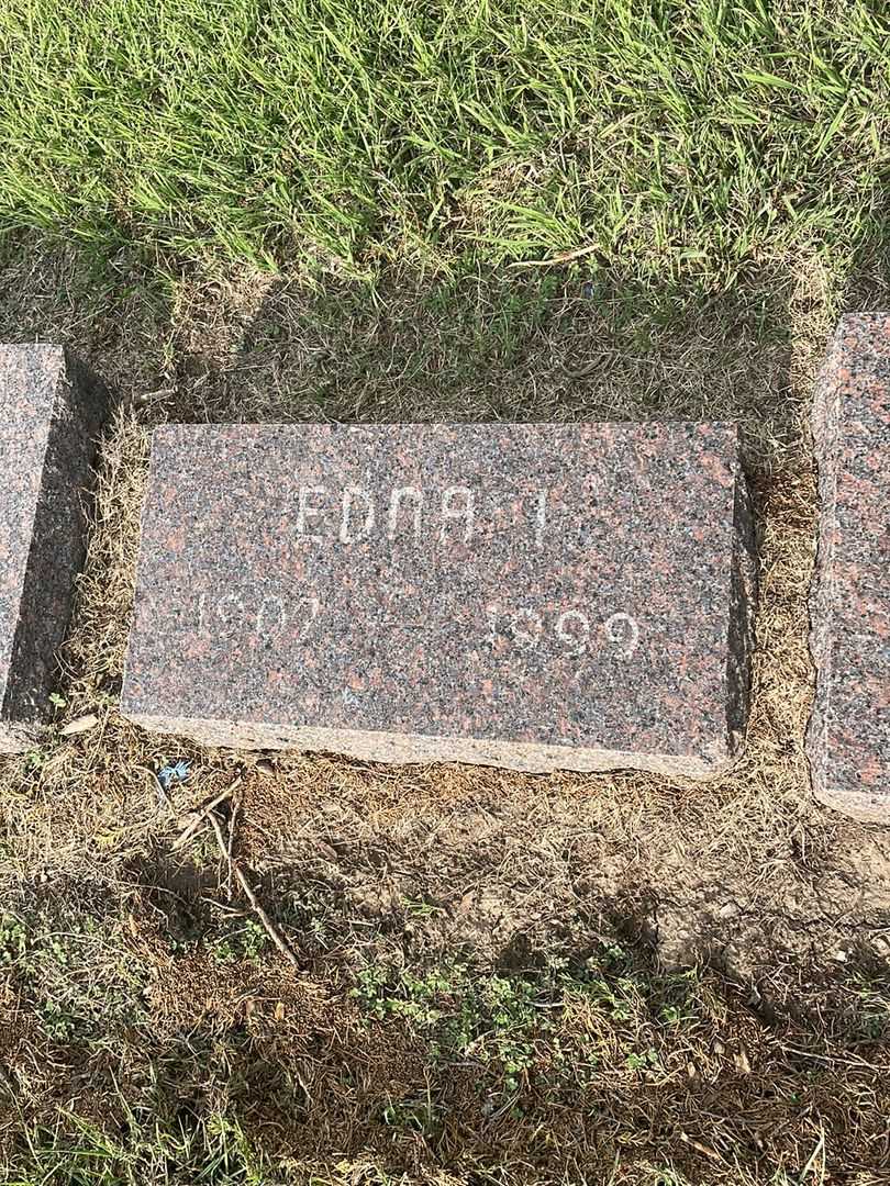 Edna I. Wallen McClean's grave. Photo 3