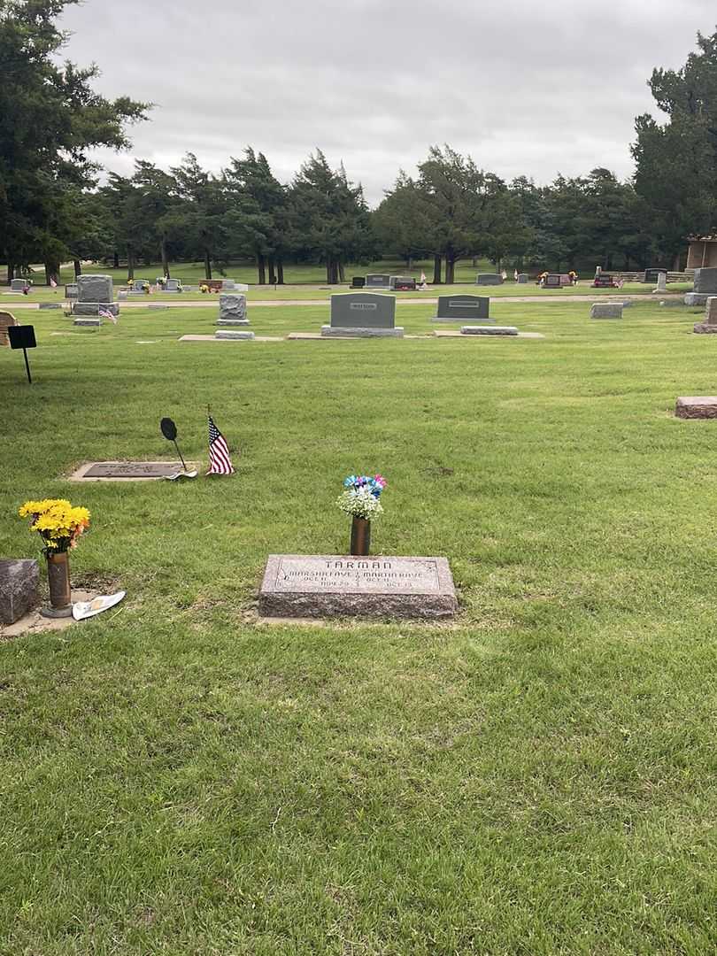 Martin Raye Tarman's grave. Photo 1