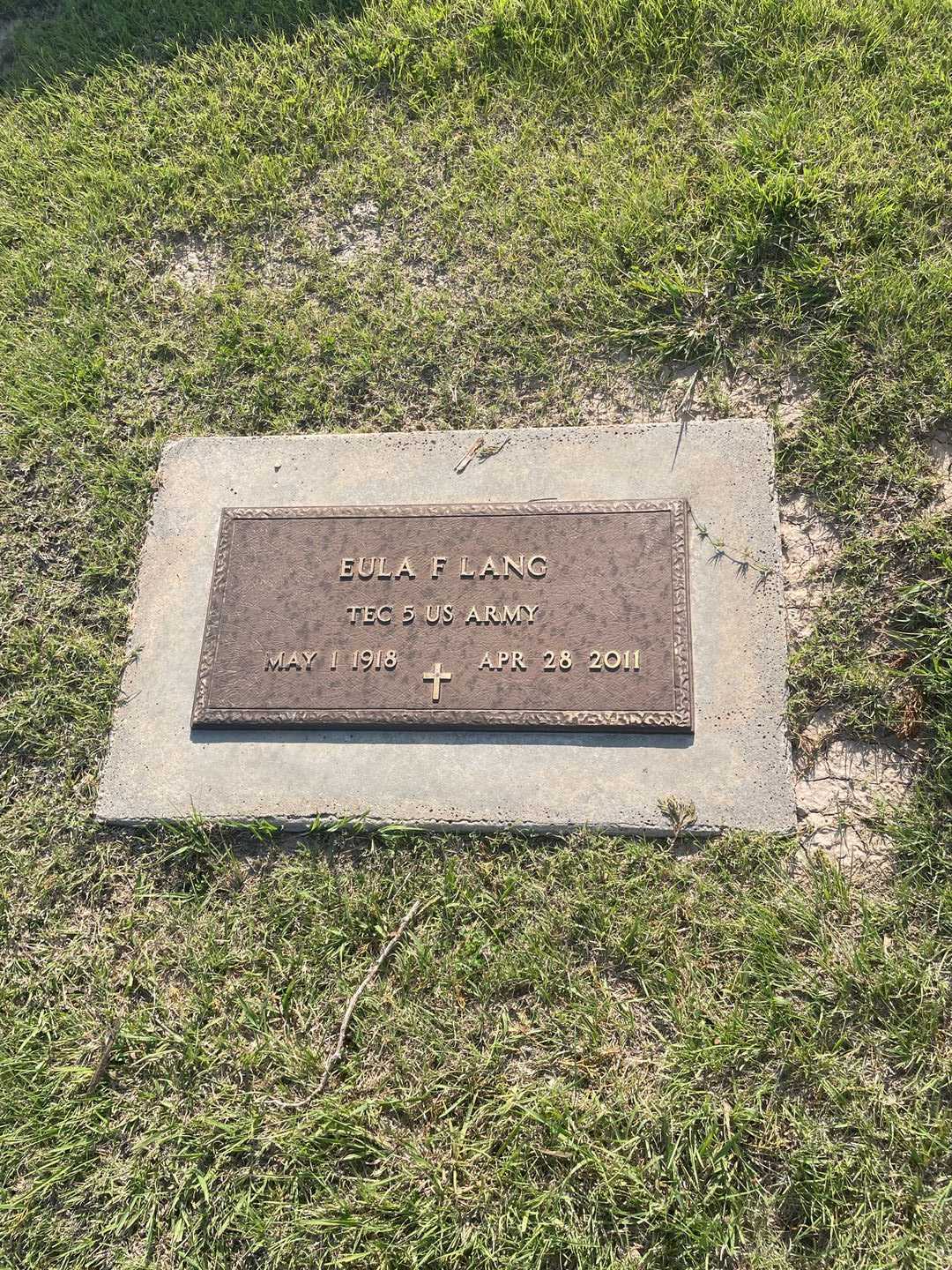 Eula Fern Lang's grave. Photo 3