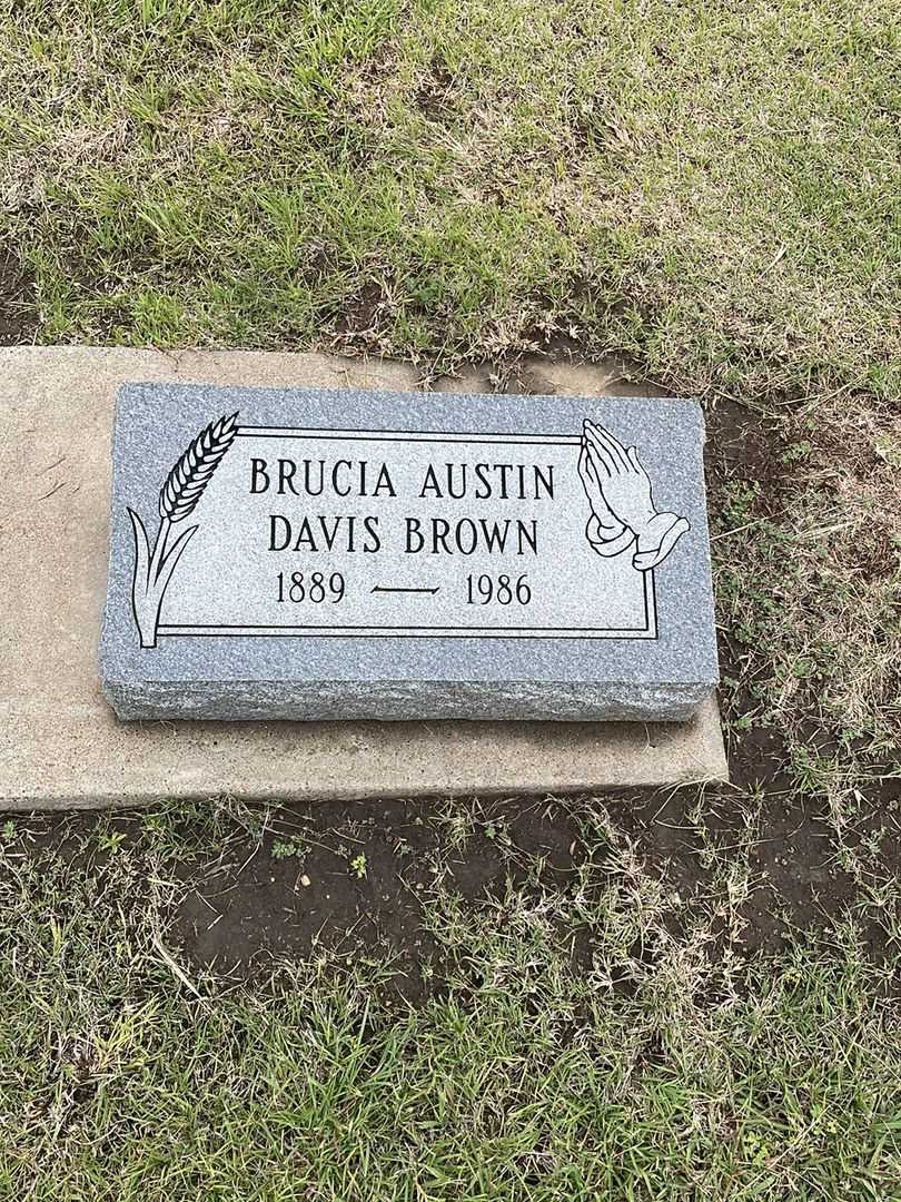 Brucia Austin Davis Brown's grave. Photo 2