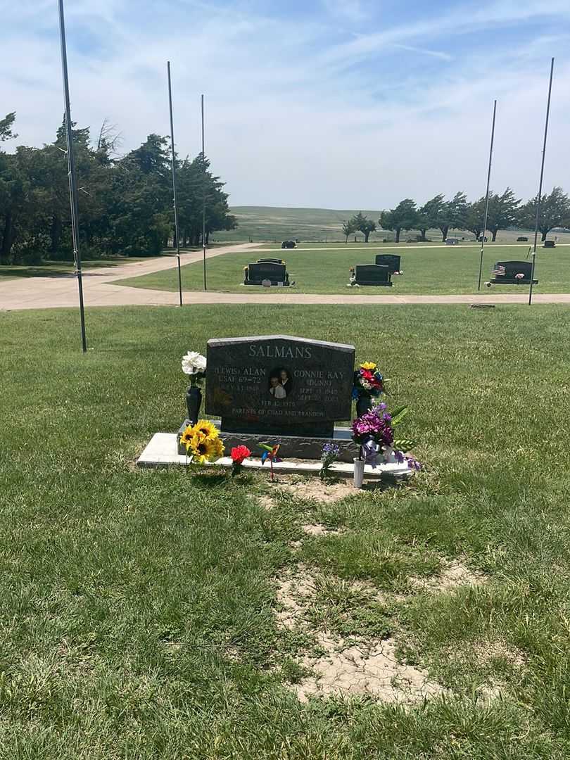 Connie Kay Dunn Salmans's grave. Photo 1