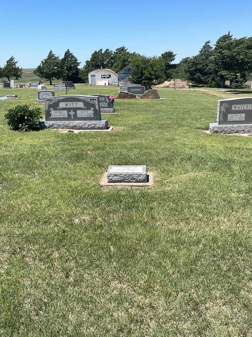 Infant Hall's grave. Photo 1