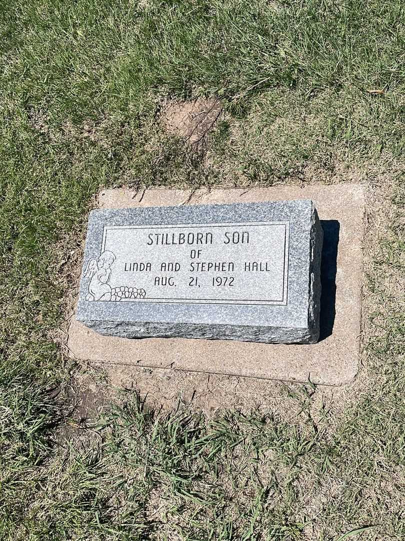 Infant Hall's grave. Photo 2