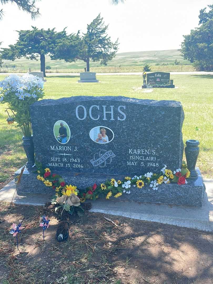 Marion J. Ochs's grave. Photo 2