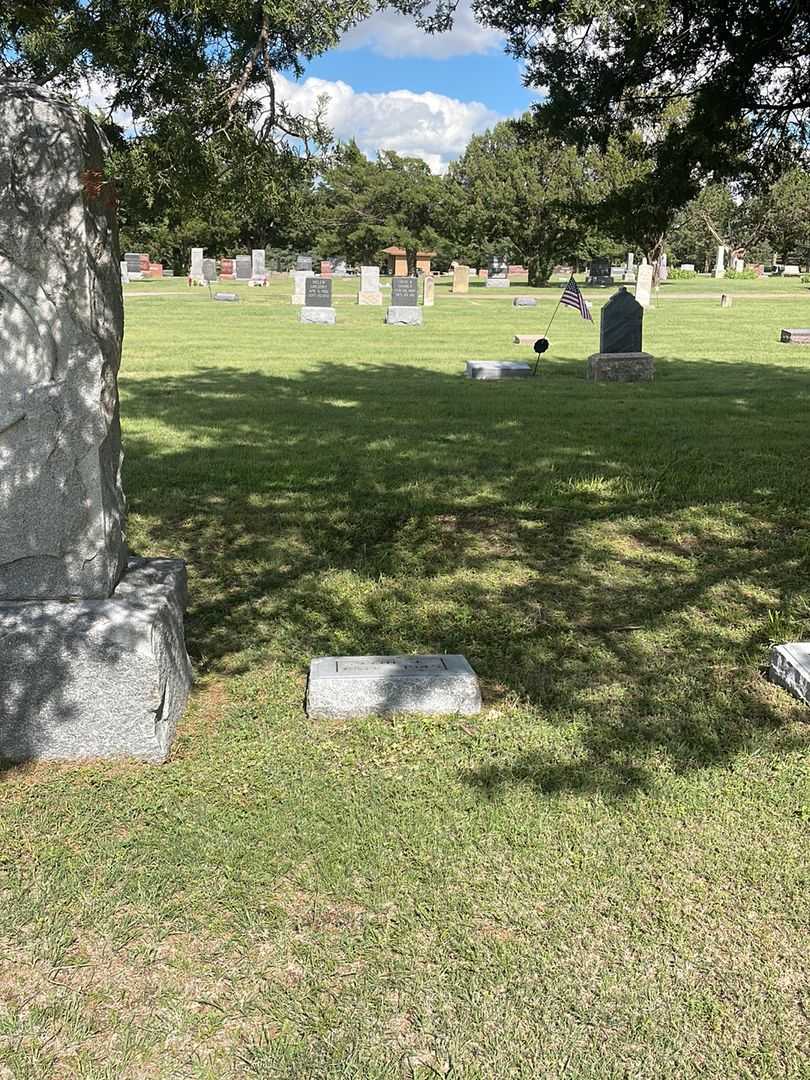 Emil John Ochs's grave. Photo 1