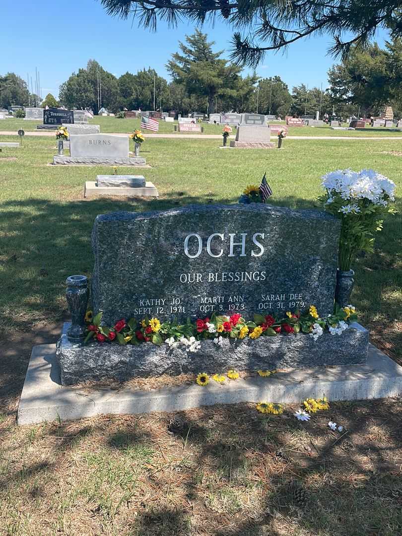 Marion J. Ochs's grave. Photo 3