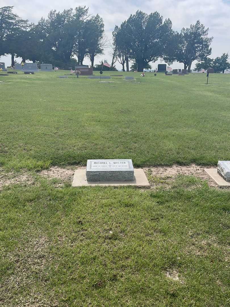 Michael L. Walter's grave. Photo 1