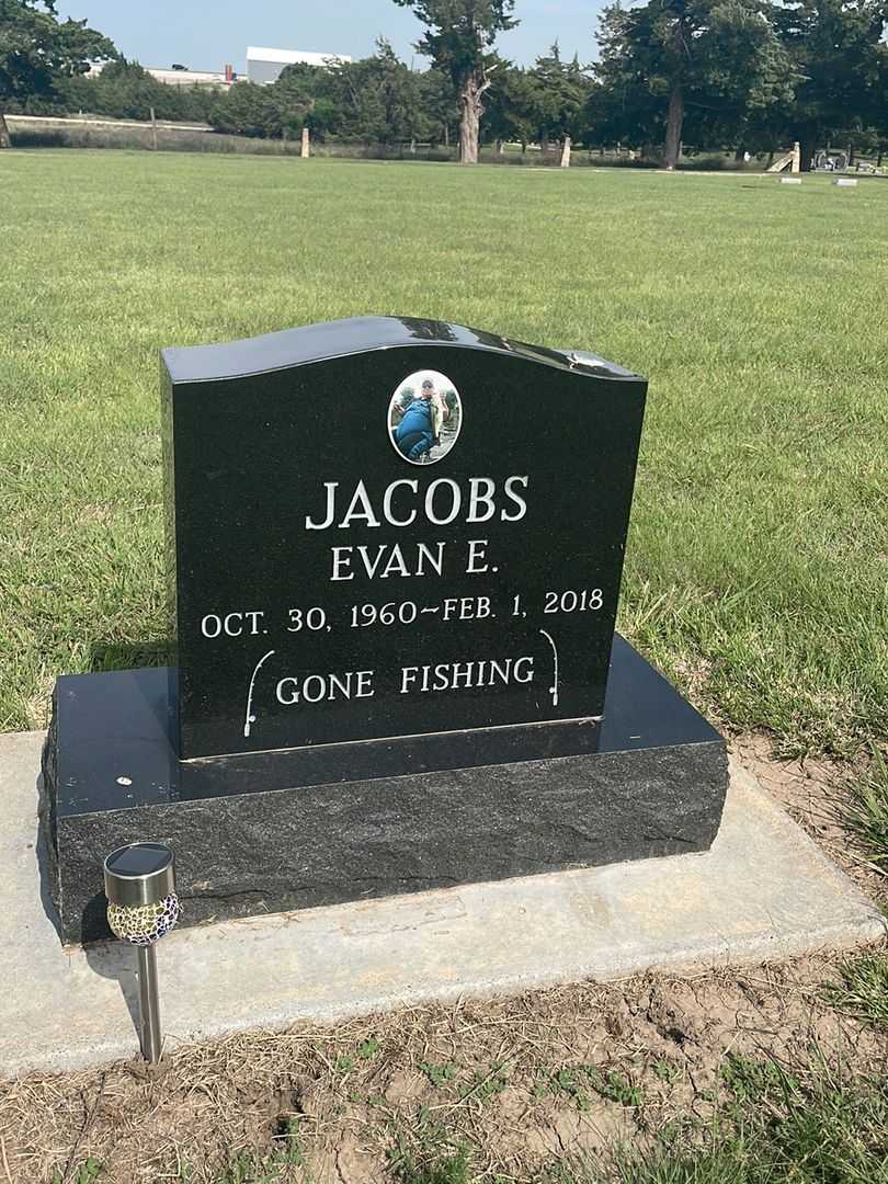 Evan E. Jacobs's grave. Photo 2