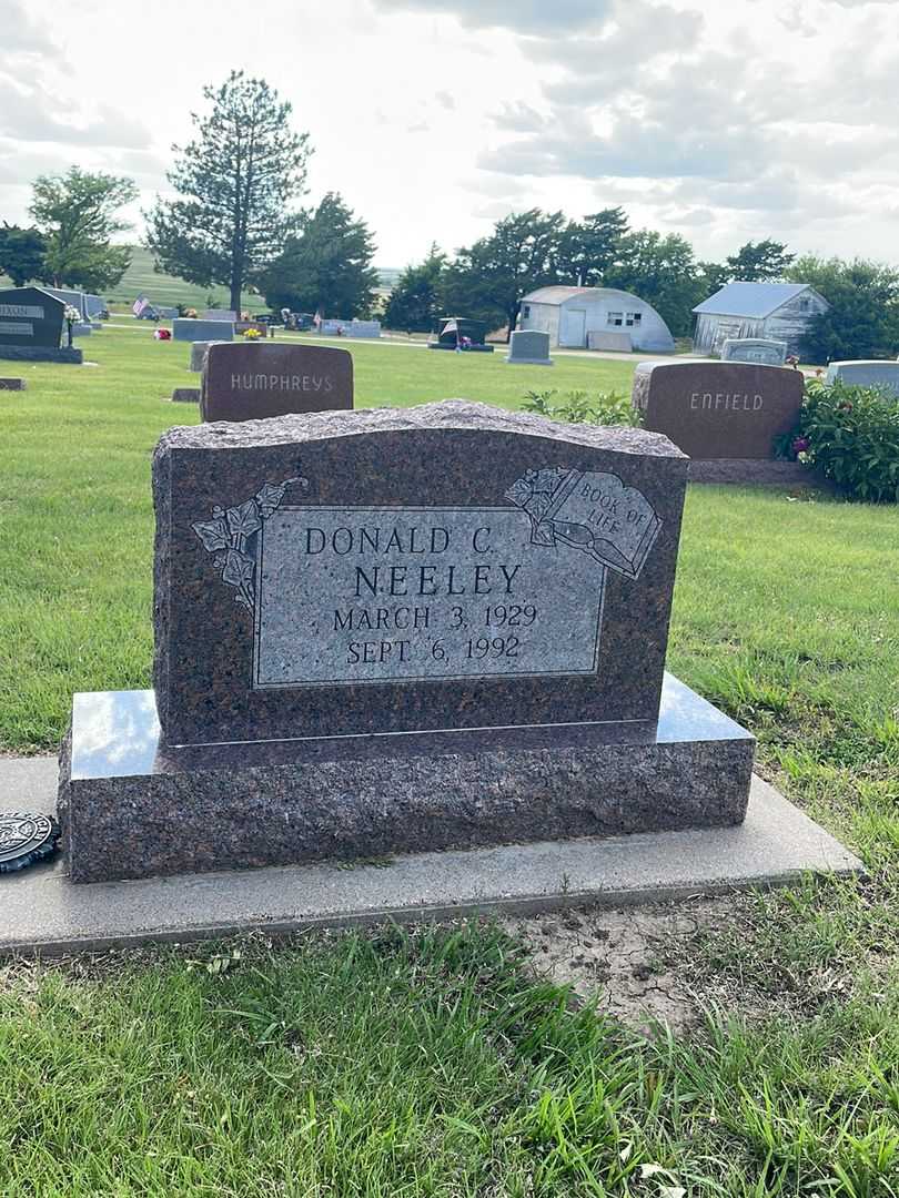 Donald C. Neeley's grave. Photo 2