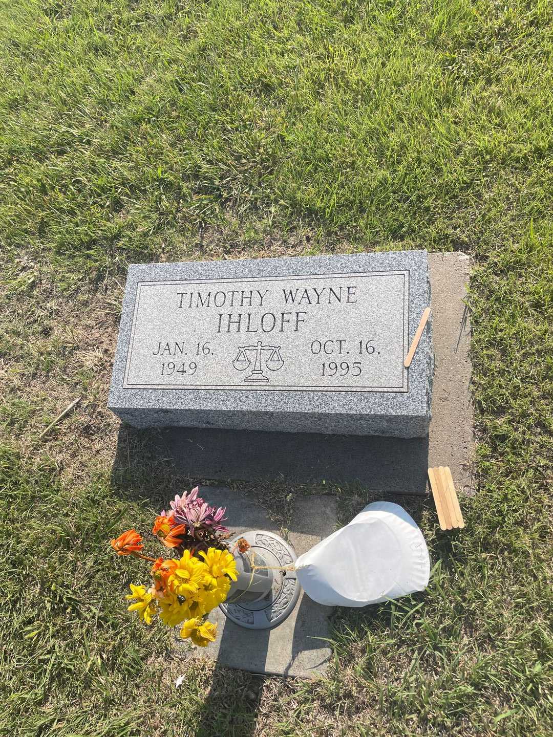 Timothy Wayne Ihloff's grave. Photo 1