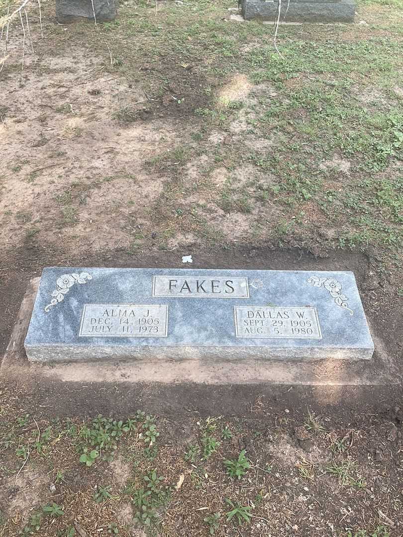 Alma J. Fakes's grave. Photo 2