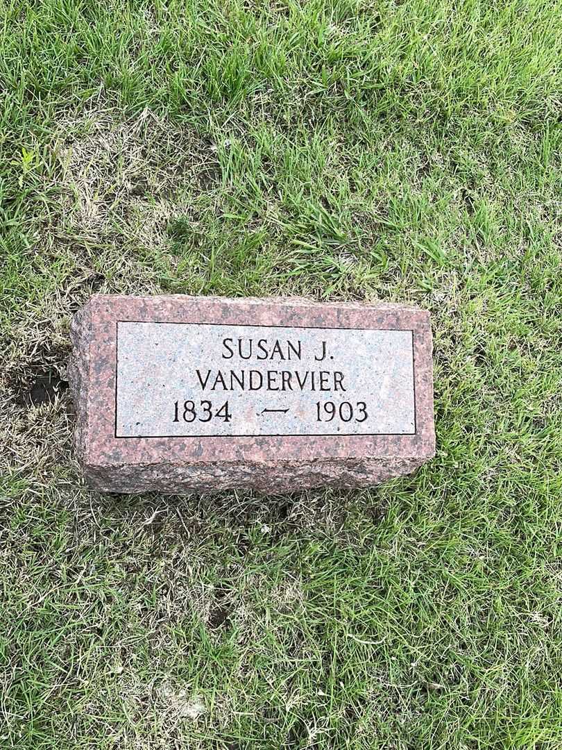 Susan J. Vandervier's grave. Photo 2