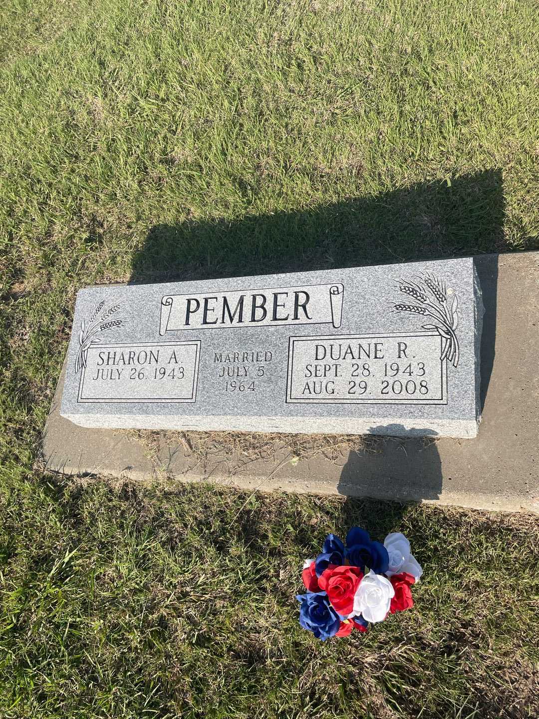 Duane Royce Pember's grave. Photo 2