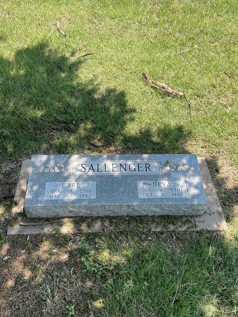 Earl Sallenger's grave. Photo 2