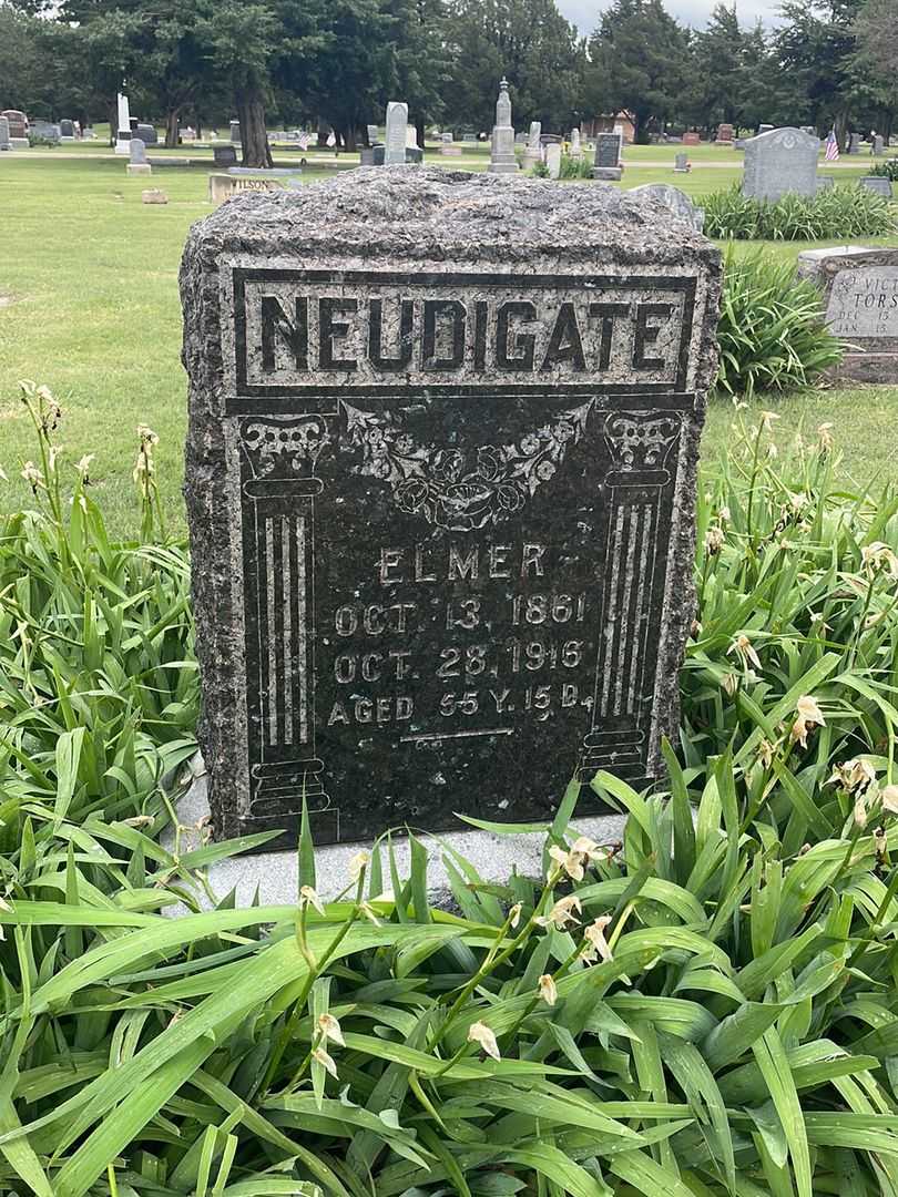 Elmer Neudigate's grave. Photo 2