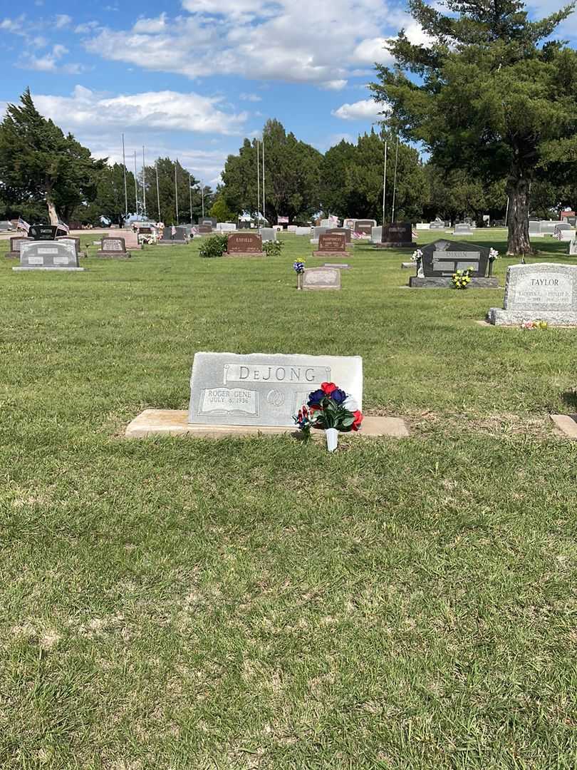 Rosa Lee DeJong's grave. Photo 1
