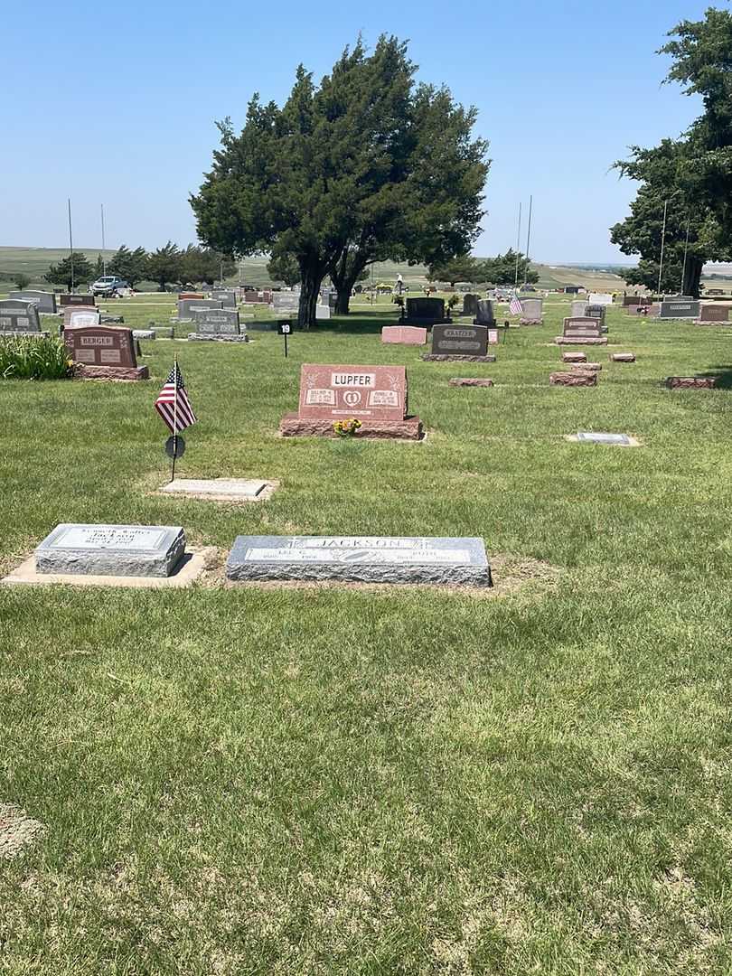 Ruth Jackson's grave. Photo 2