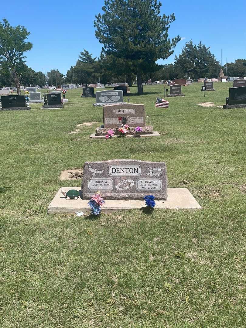 Cecil Duaine Denton's grave. Photo 1
