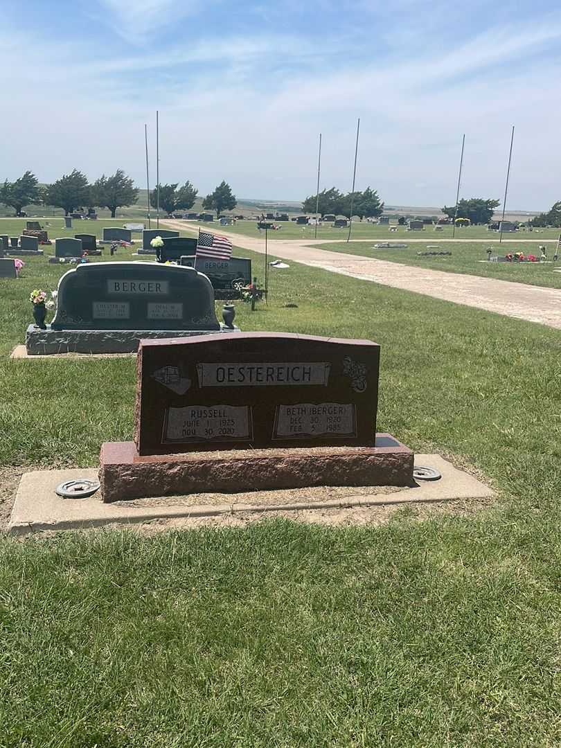 Beth Berger Oestereich's grave. Photo 1