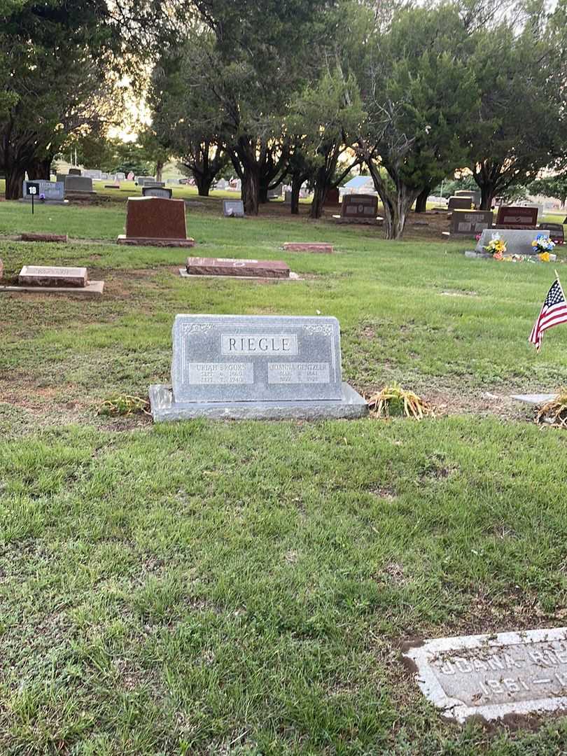Joanna Gentzler Riegle's grave. Photo 1